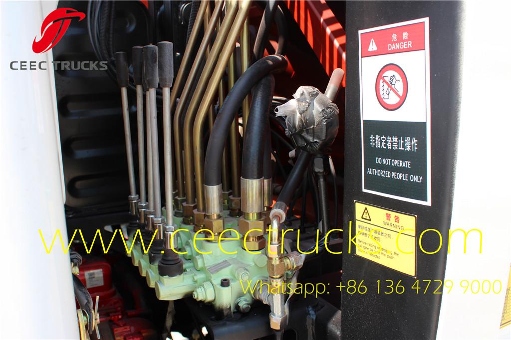 Dongfeng 5000 liters refuse compressed truck Dongfeng 5000 liters refuse compressed truck