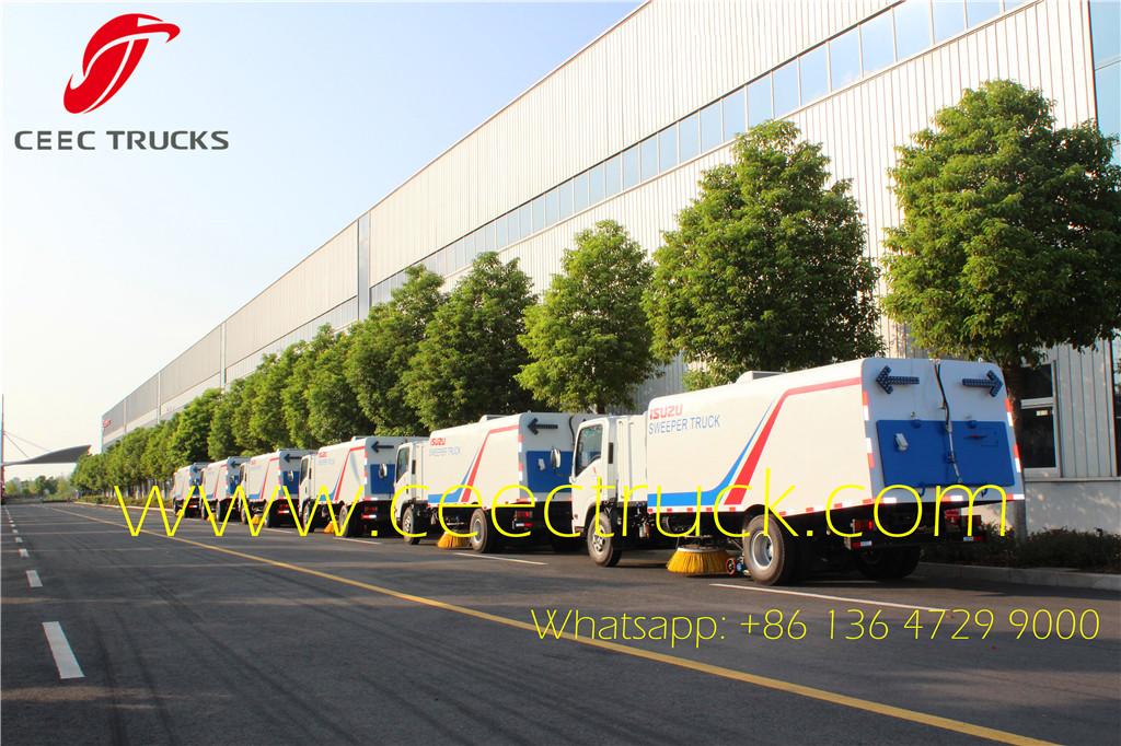 Myanmar customer visit us purchasing ISUZU road sweeper Trucks Myanmar customer visit us purchasing ISUZU road sweeper Trucks