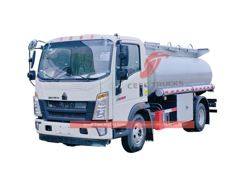 SINOTRUK 6CBM fuel tank truck SINOTRUK 6CBM fuel tank truck
