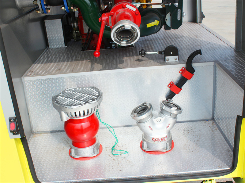 Isuzu NPR fire water truck Isuzu NPR fire water truck