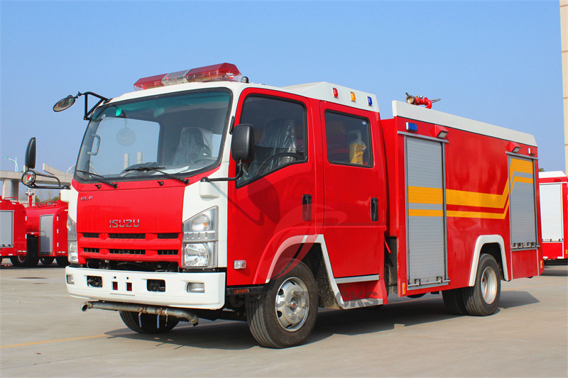 Isuzu NPR fire fighting truck Isuzu NPR fire fighting truck