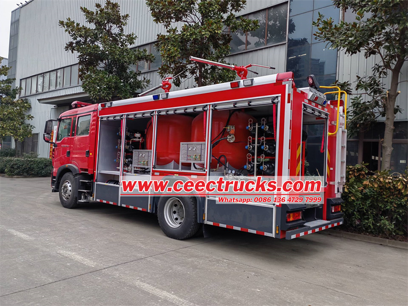ISUZU FTR dry powder nitrogen fire truck ISUZU FTR dry powder nitrogen fire truck