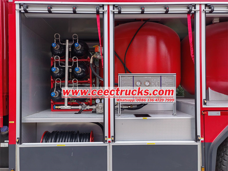 ISUZU NPR dry powder nitrogen fire truck ISUZU NPR dry powder nitrogen fire truck