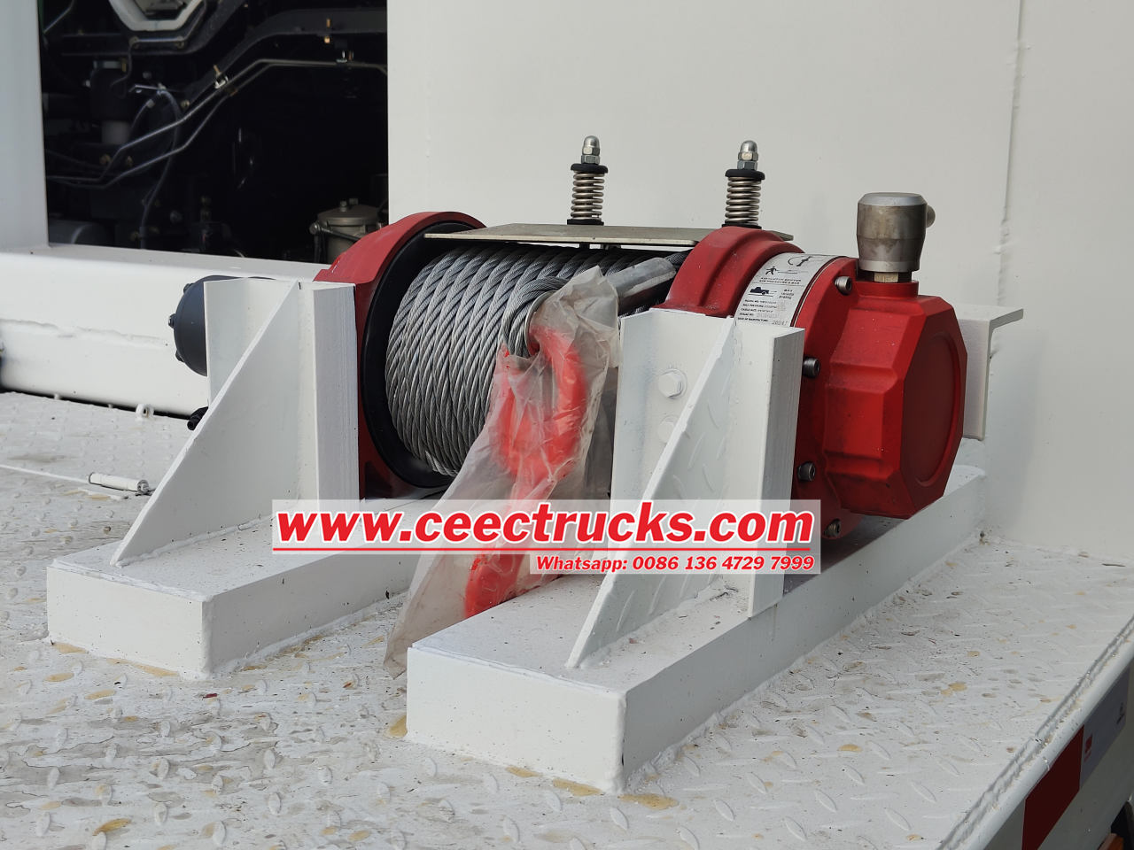 Isuzu giga Flatbed Platform Recovery Rescue Towing Service Cargo Truck