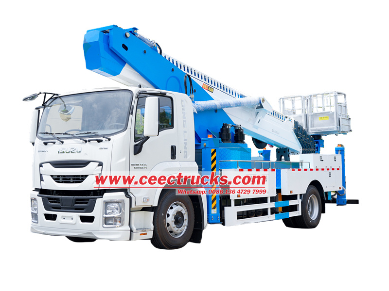 ISUZU FTR 45m aerial platform truck ISUZU FTR 45m aerial platform truck