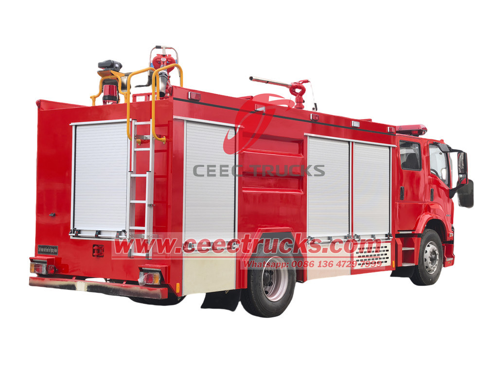 Isuzu dry powder fire truck