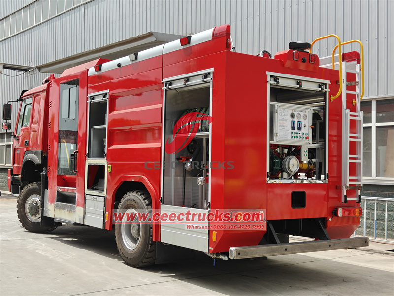Howo 4x4 offroad fire fighting truck