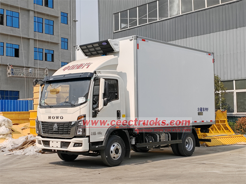 HOWO 4X2 cargo truck with CARRIER Refrigeration unit