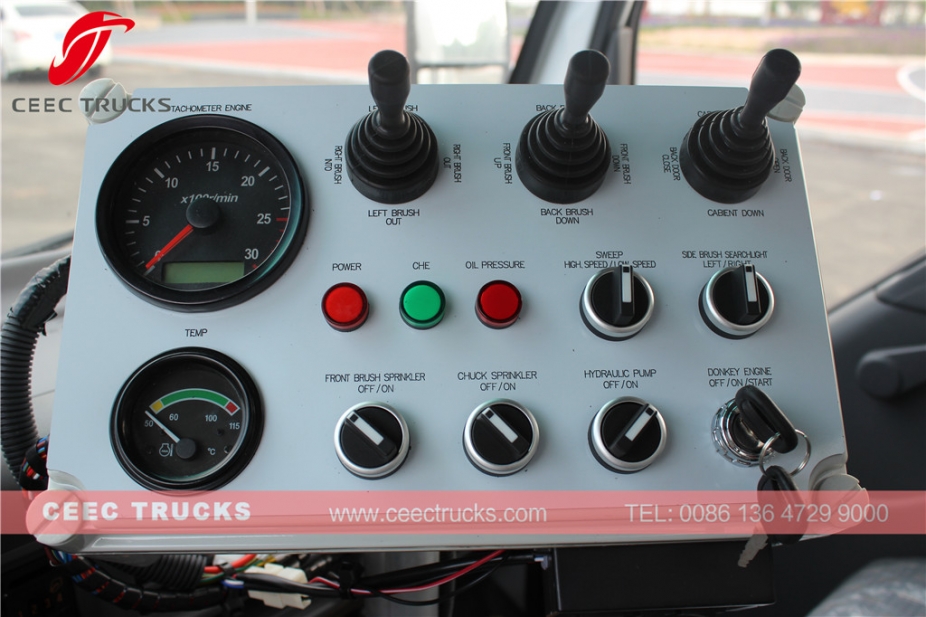 Dongfeng 4000L straatveegmachine