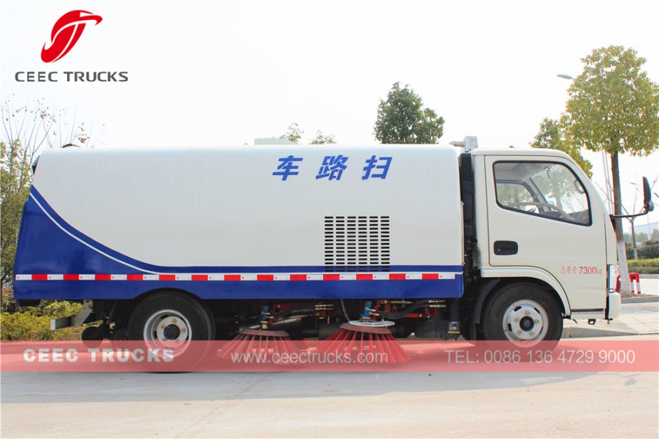 Dongfeng 5CBM wegveegmachine
