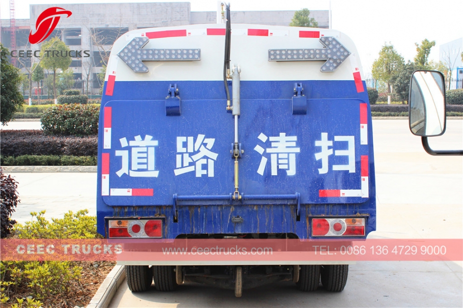 Dongfeng 5CBM wegveegmachine