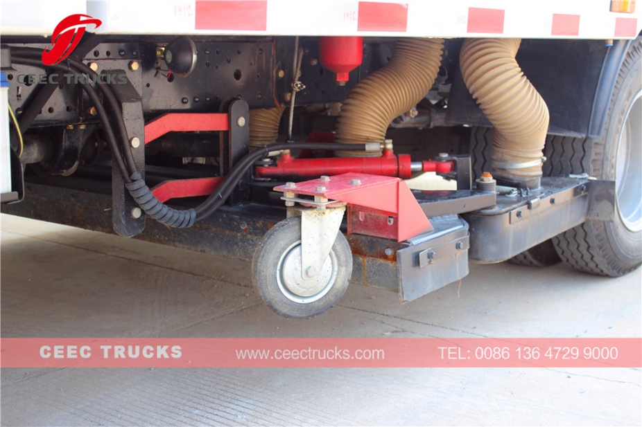 ISUZU 5 CBM vacuüm veegwagen