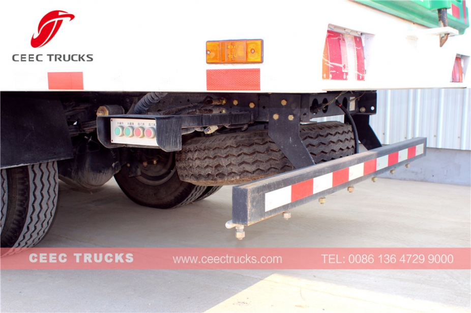 ISUZU 5 CBM vacuüm veegwagen