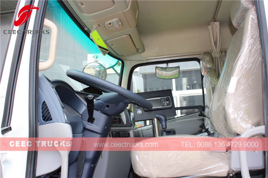 Dongfeng 12.000L straatveegvoertuig