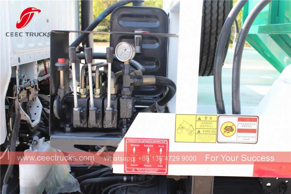 ISUZU 4CBM zwenkarm afvalwagen