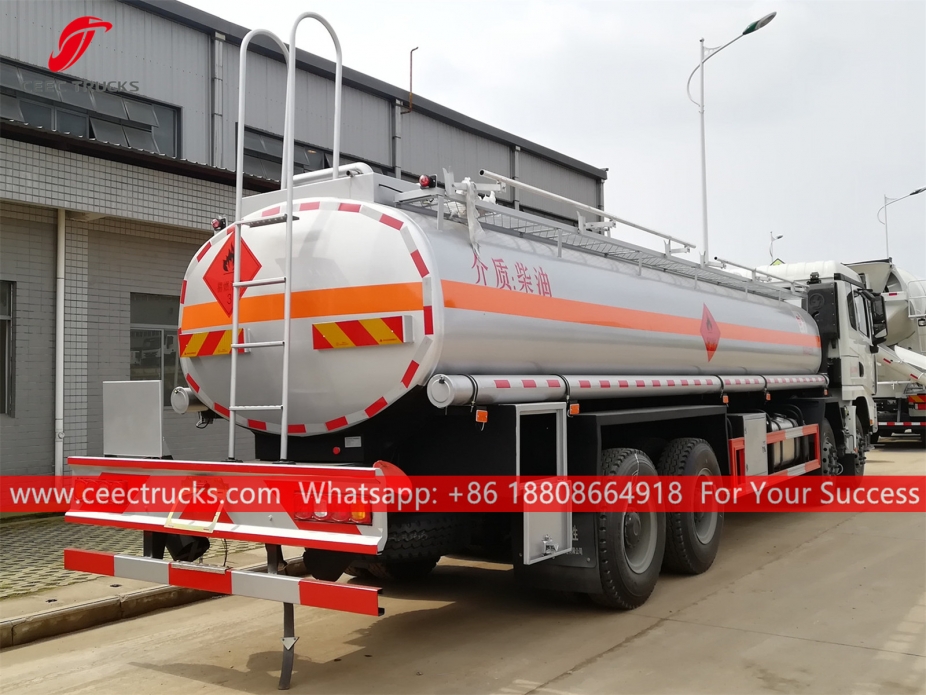 21.000L brandstoftanker Shacman