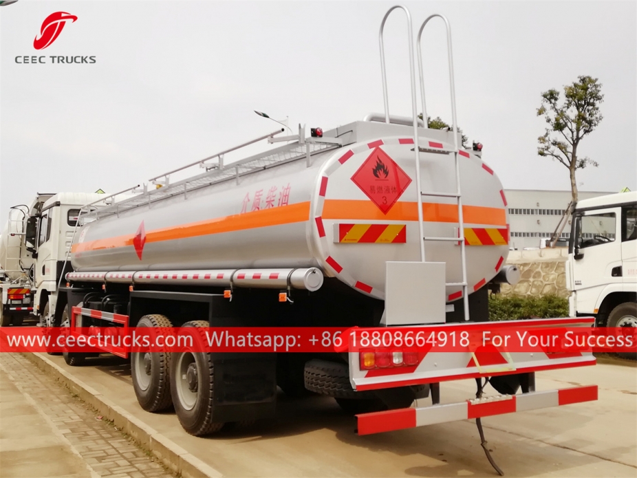 21.000L brandstoftanker Shacman