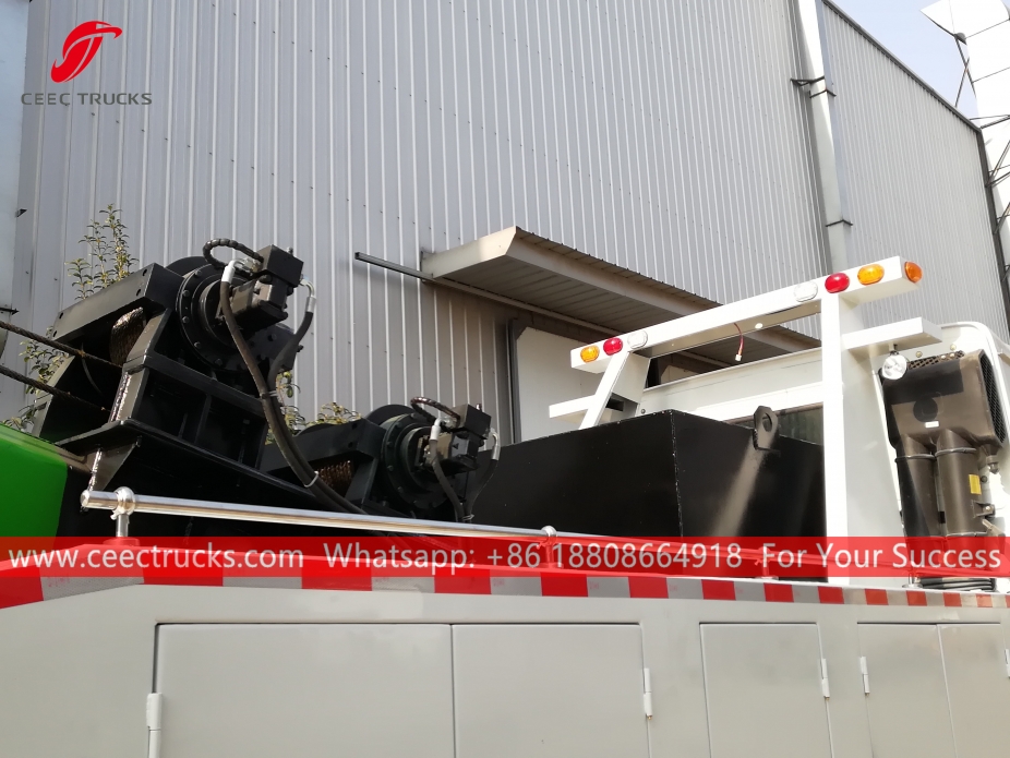 6x4 wegbergingswagen HOWO