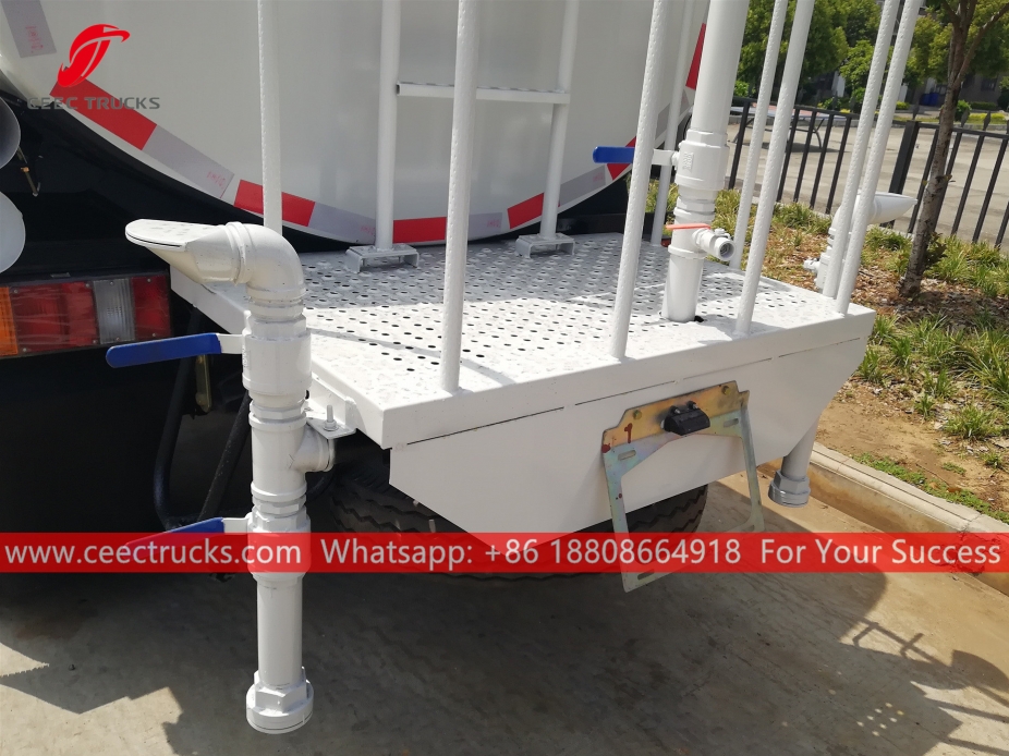 ISUZU ELF Watertankwagen