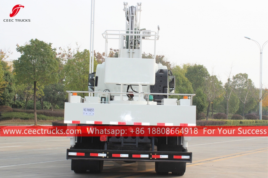 ISUZU GIGA 16m Hoogwerker