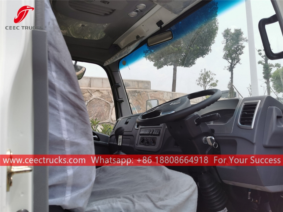 RHD Afvalperswagen HOWO