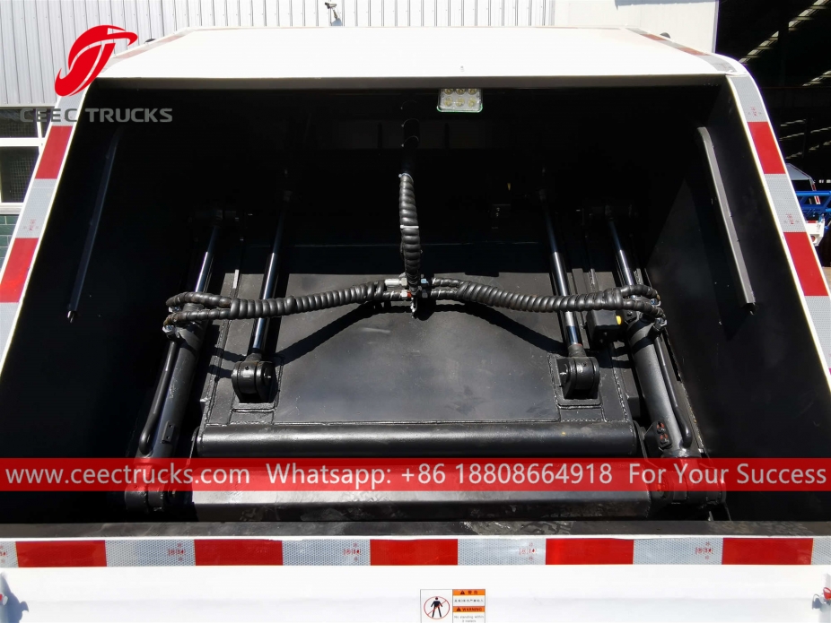 Dongfeng 6CBM Achterlaad Afvalwagen