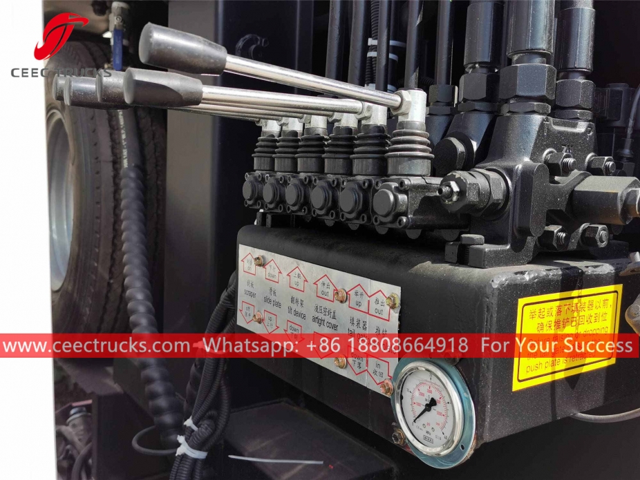 ISUZU 6CBM afvalperswagen