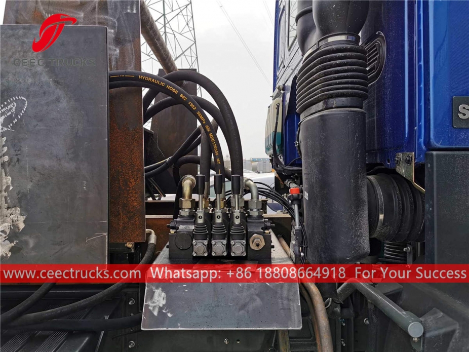 HOWO RHD Zwenkarm afvalwagen