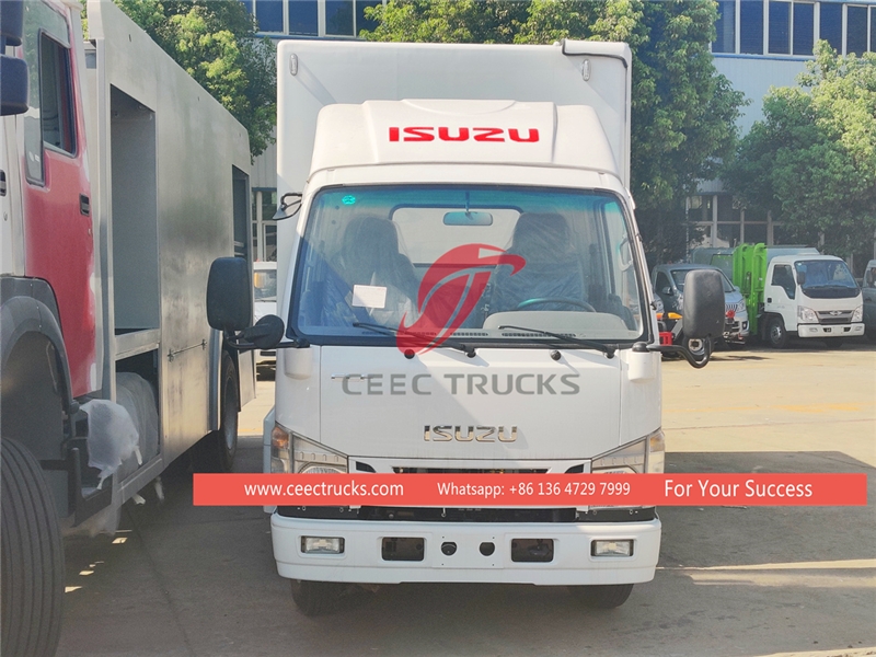 ISUZU 100P 4*2 aangedreven mobiel podiumwagen
