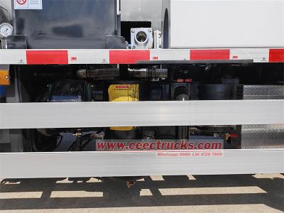 Isuzu KV100 combined dredging vehicle