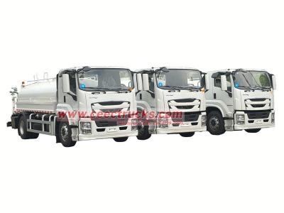 Isuzu GIGA lorry water tank