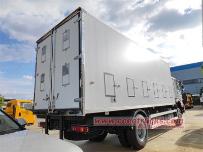Howo 4x2 freezer truck with carrier unit