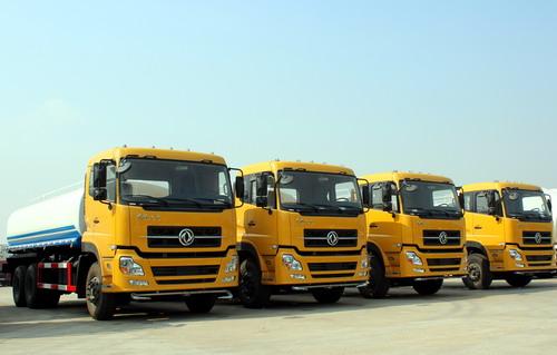 Klant uit Laos bestelt Dongfeng 20 CBM watertankwagen
