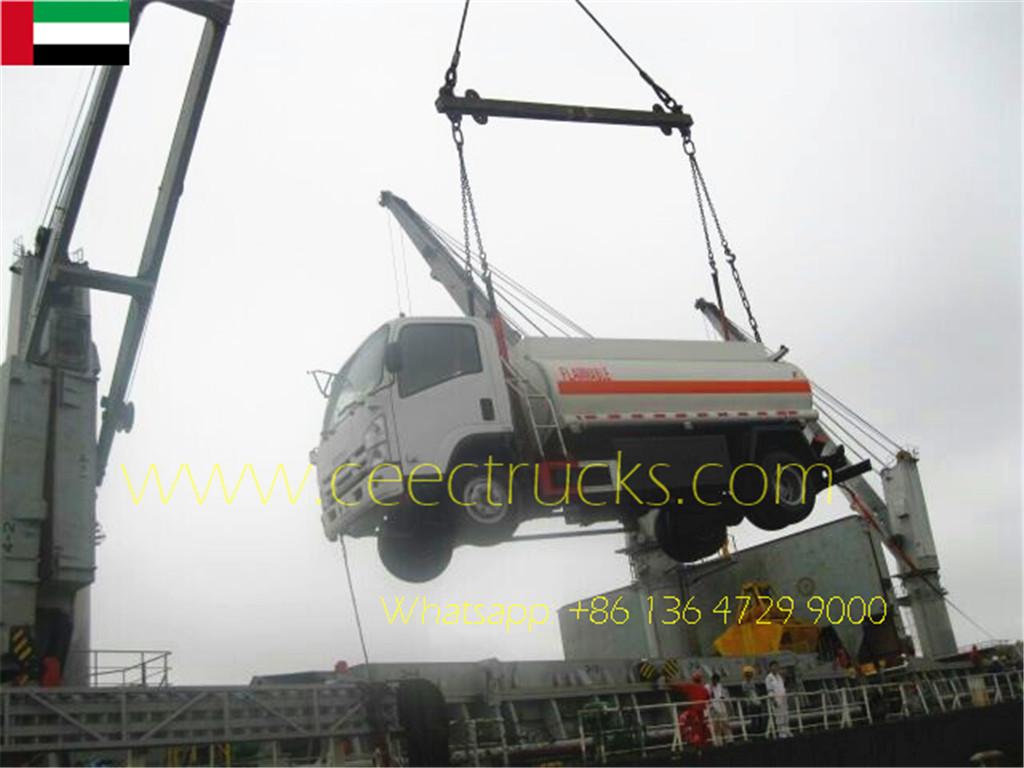 Dubai importeert ISUZU 5000 liter brandstoftankerwagen