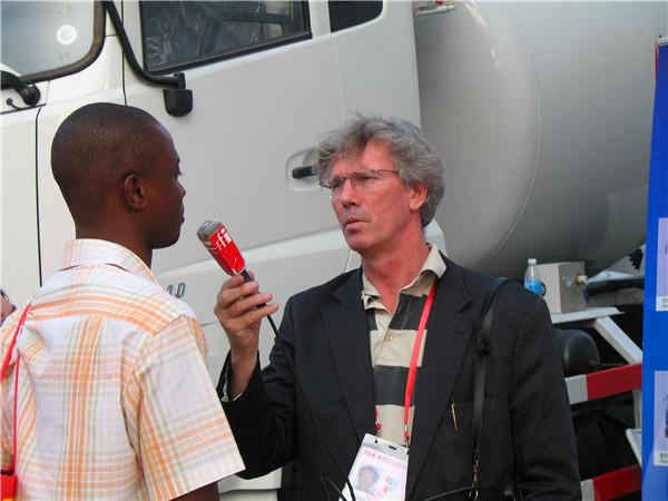 Uitzonderlijke prestaties van CEEC TRUCKS op de Canton Fair 2009