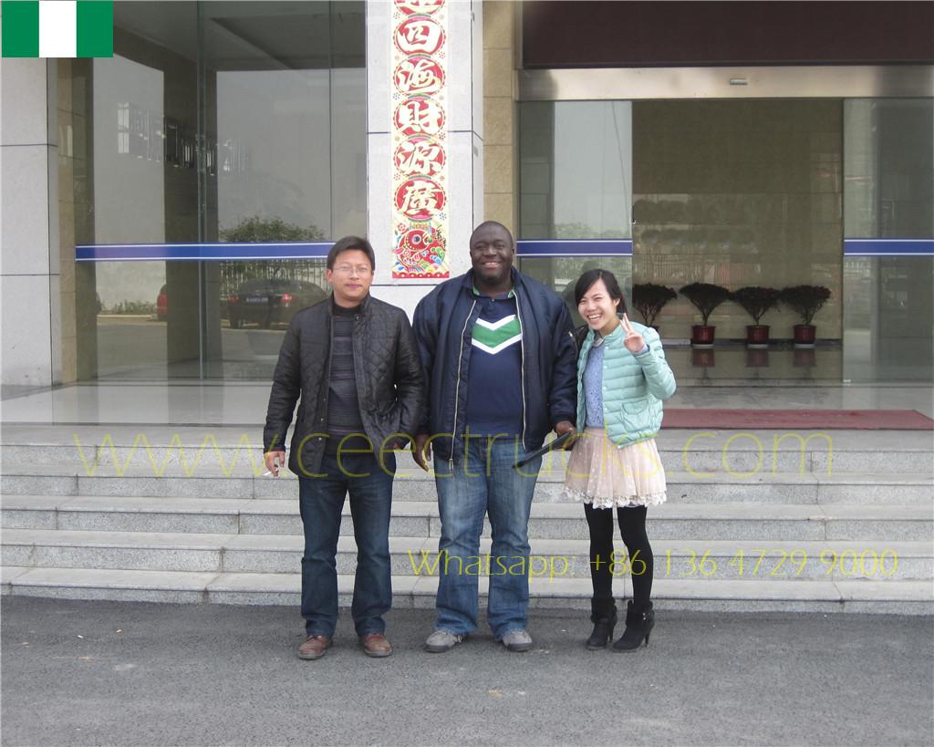 Klant uit Nigeria bezoekt ons om de CEEC fabriek te inspecteren