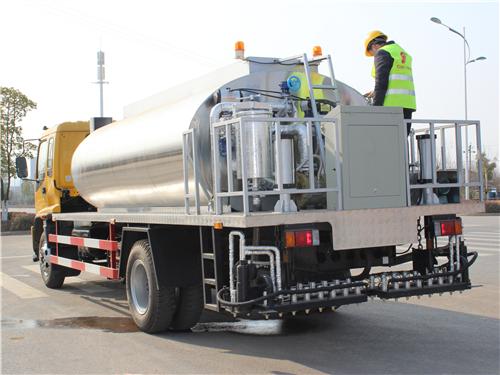 CEEC Handleiding - ISUZU Bitumenspuitwagen Eigenaarshandleiding